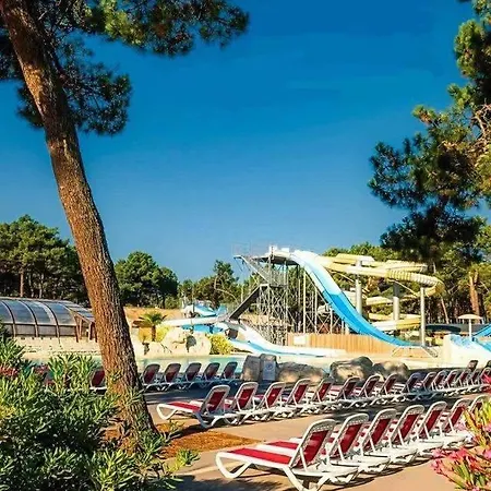 Mobile-home 6 Personnes Les Bains Camping